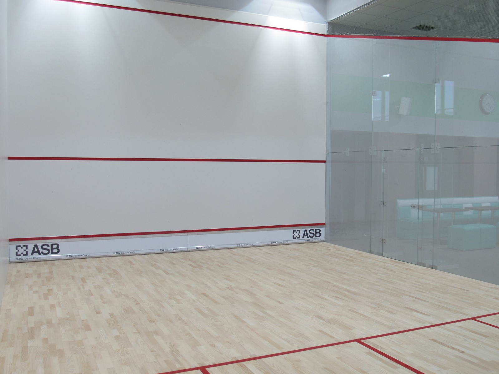 Kort do gry w squasha w Hali Sportowo Widowiskowej w Poniecu